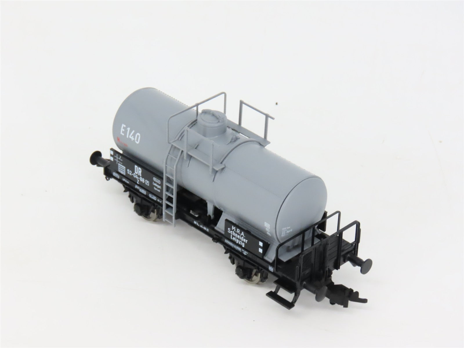 HO Scale Fleischmann 5429K DR Deutsche Reichbahn Tankcar #52-04-88