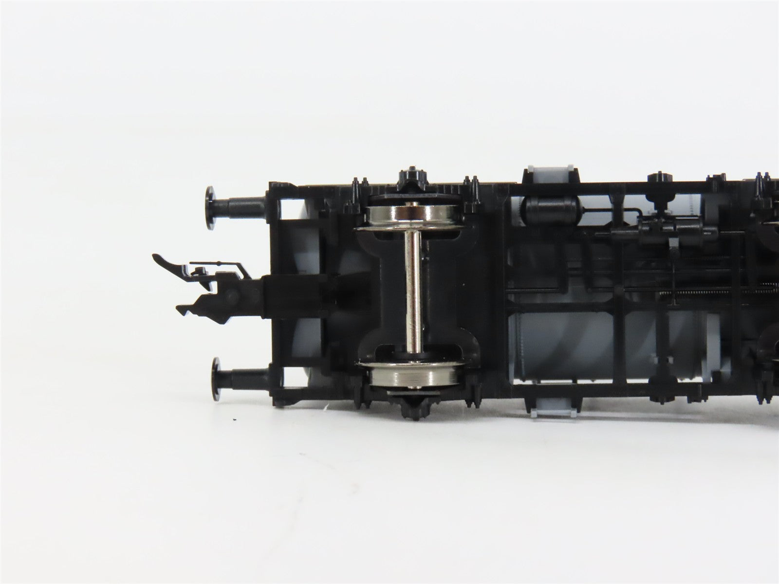 HO Scale Fleischmann 5429K DR Deutsche Reichbahn Tankcar #52-04-88
