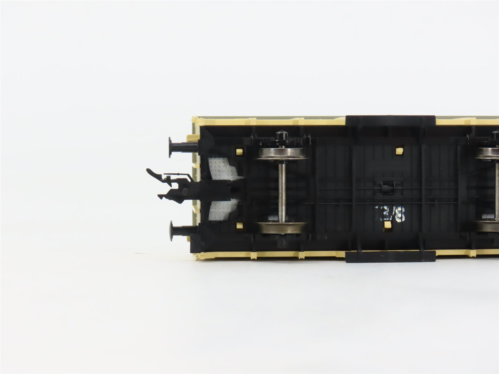 HO Scale Fleischmann 5349K DR Deutsche Reichsbahn Covered Wagon #579031