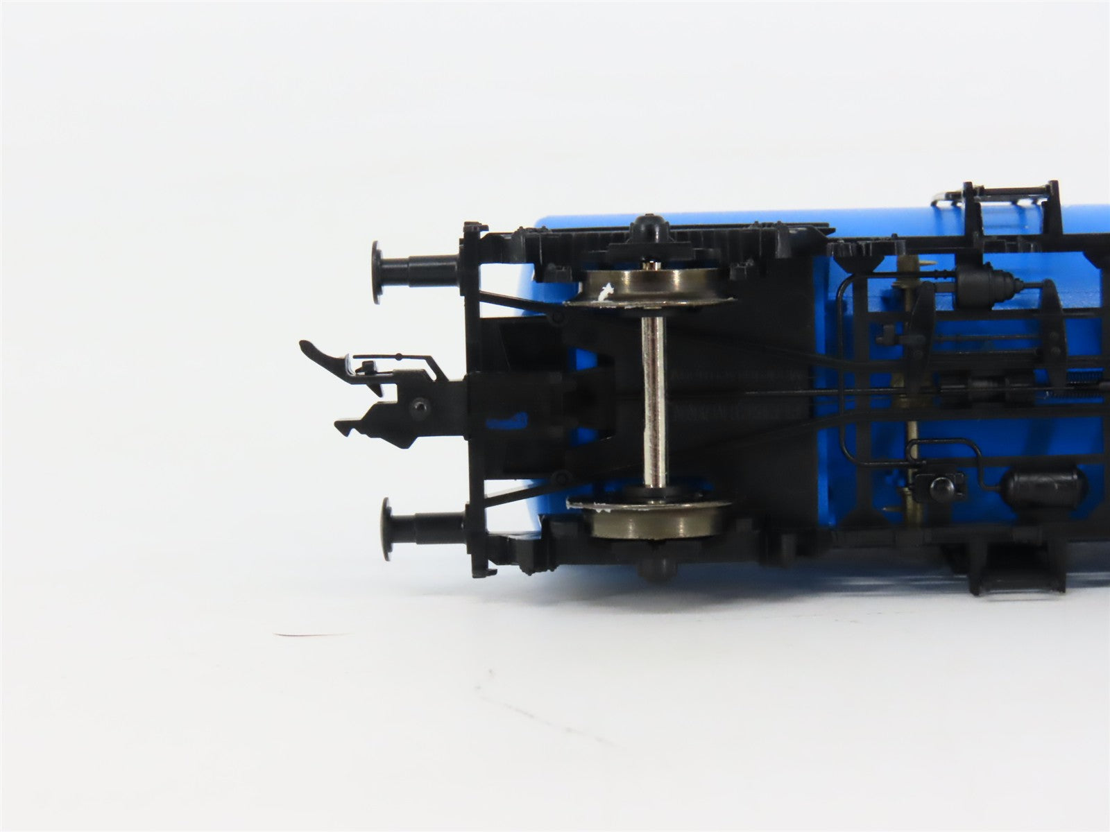 HO Scale Fleischmann 5413K ARAL AG Tankcar #915-9