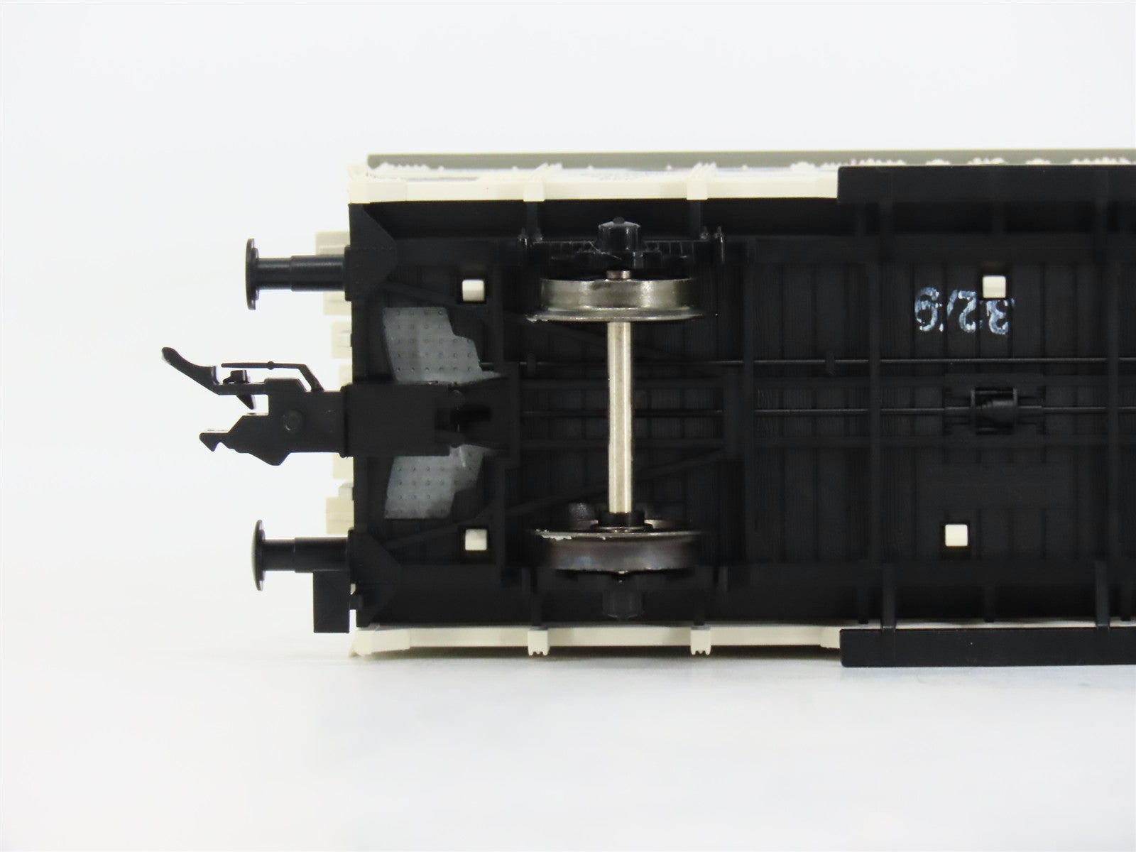 HO Scale Fleischmann 5341K DR Deutsche Reichsbahn Covered Wagon #523
