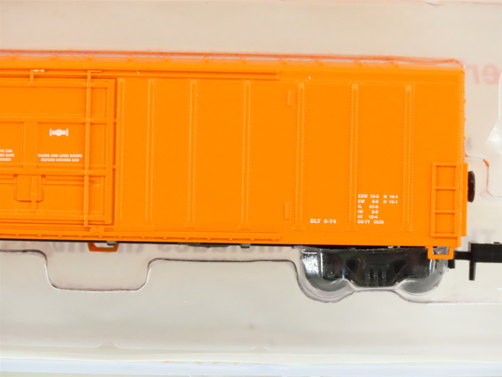 N Scale Roundhouse 84202 TPIX Tropicana 57' Mechanical Reefer 202