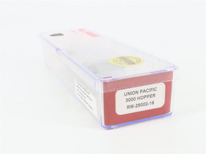 N Scale Red Caboose RM-25002-16 UP Union Pacific 2-Bay Covered Hopper 218139