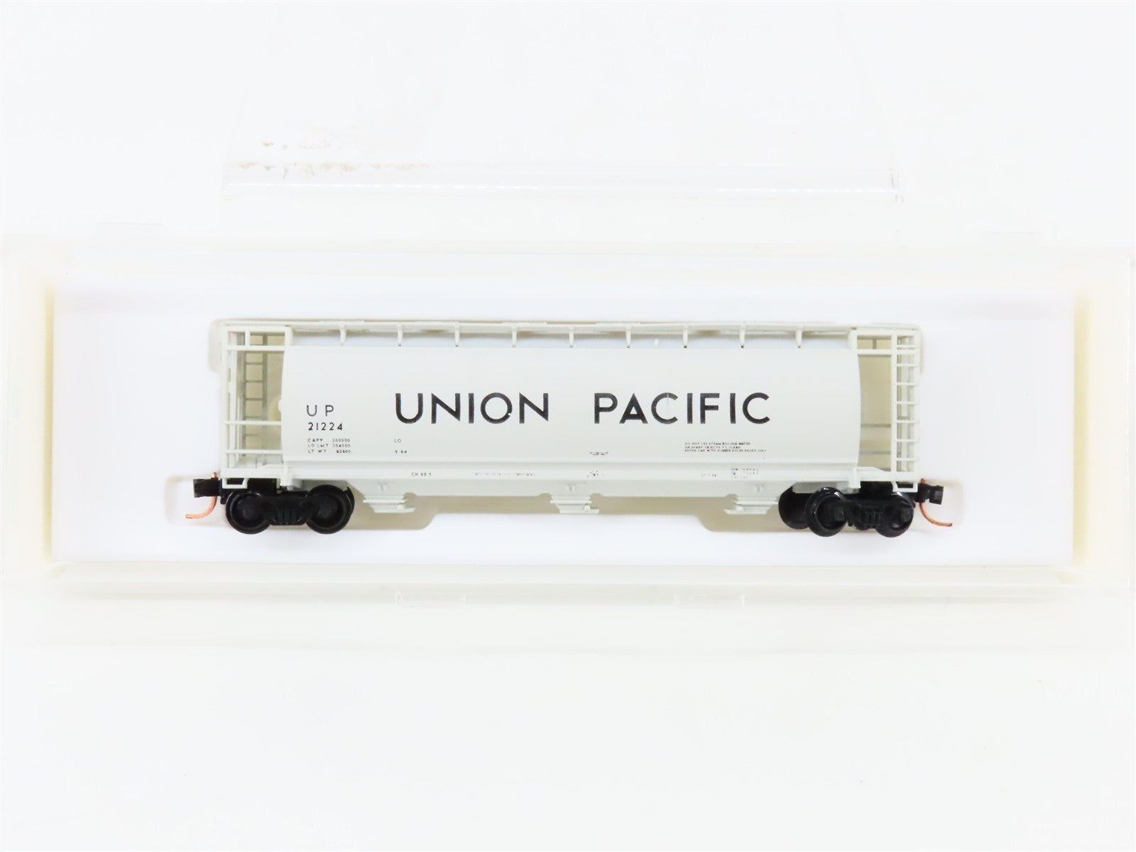 N Scale Bowser 37305 UP Union Pacific Covered Hopper 21224