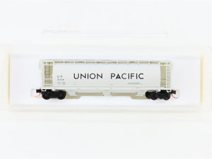 N Scale Bowser 37305 UP Union Pacific Covered Hopper 21224