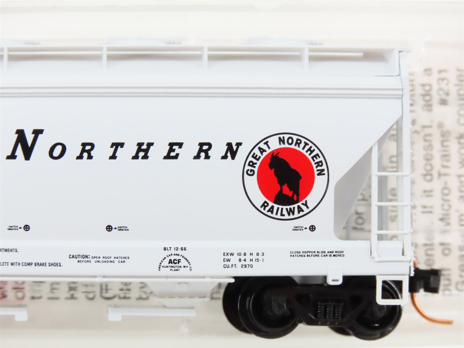 N Scale Micro-Trains MTL 92170 GN Great Northern 2-Bay ACF Covered Hopper 173813