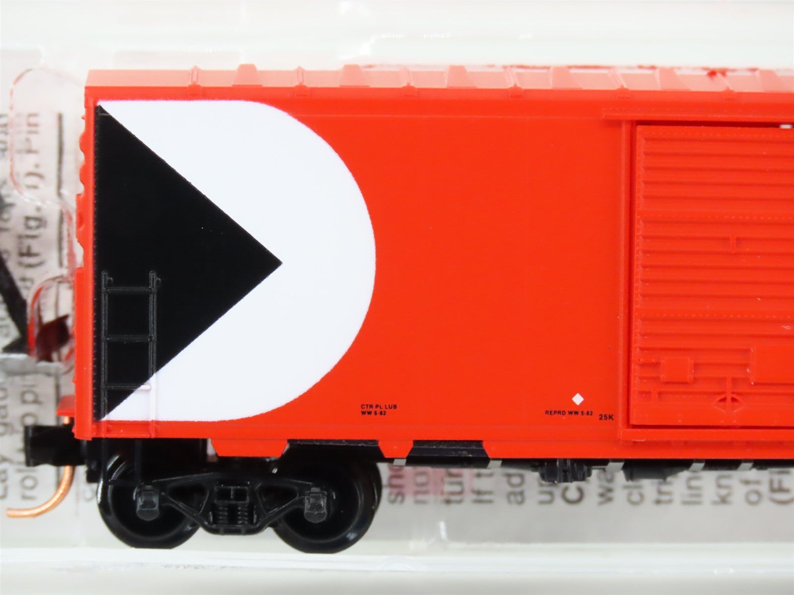 N Scale Micro-Trains MTL 24260 CP Rail 40' Single Door Box Car 55947
