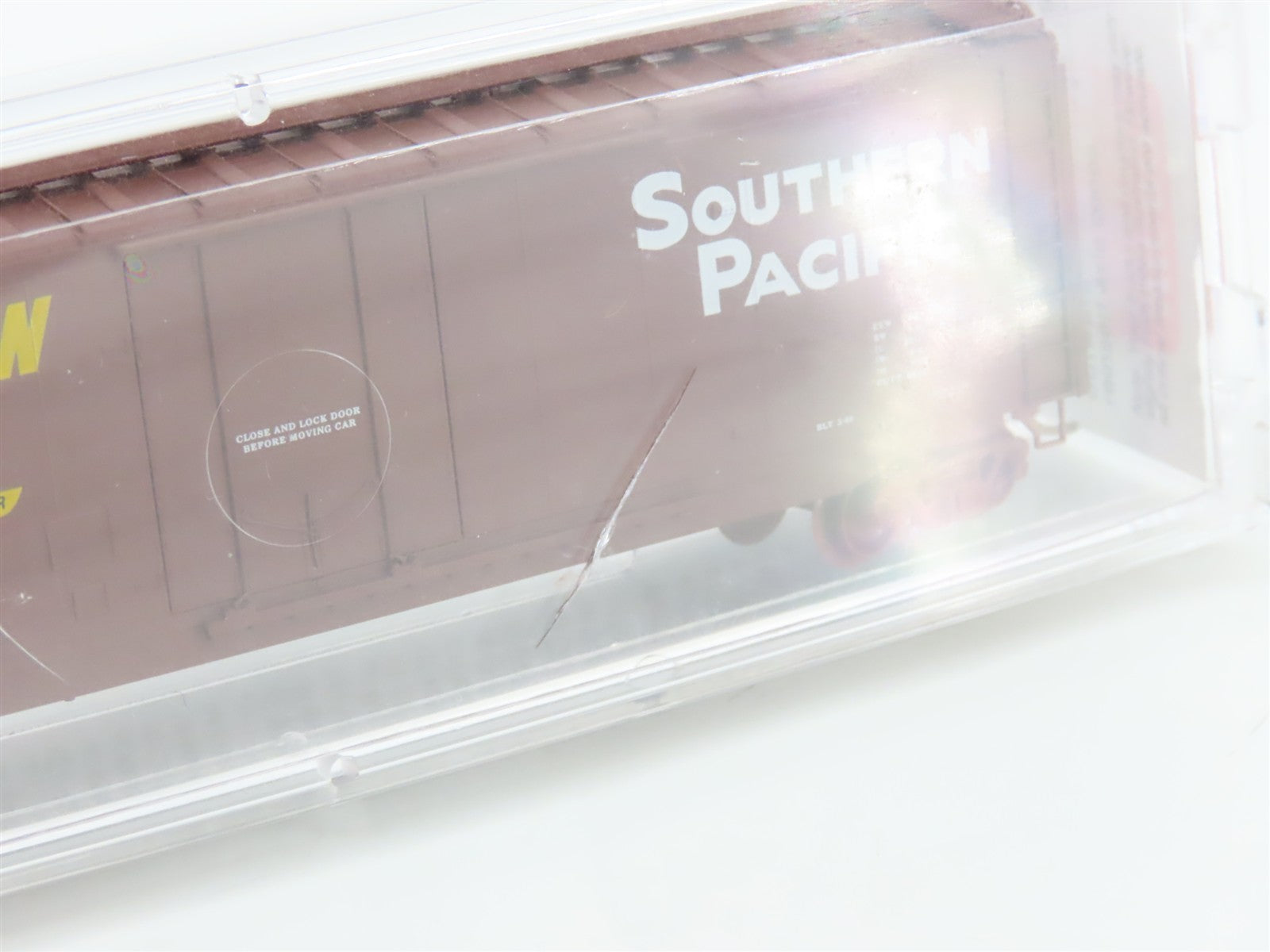 N Scale Micro-Trains MTL 32380 SP Southern Pacific 50' Plug Door Box Car 672925