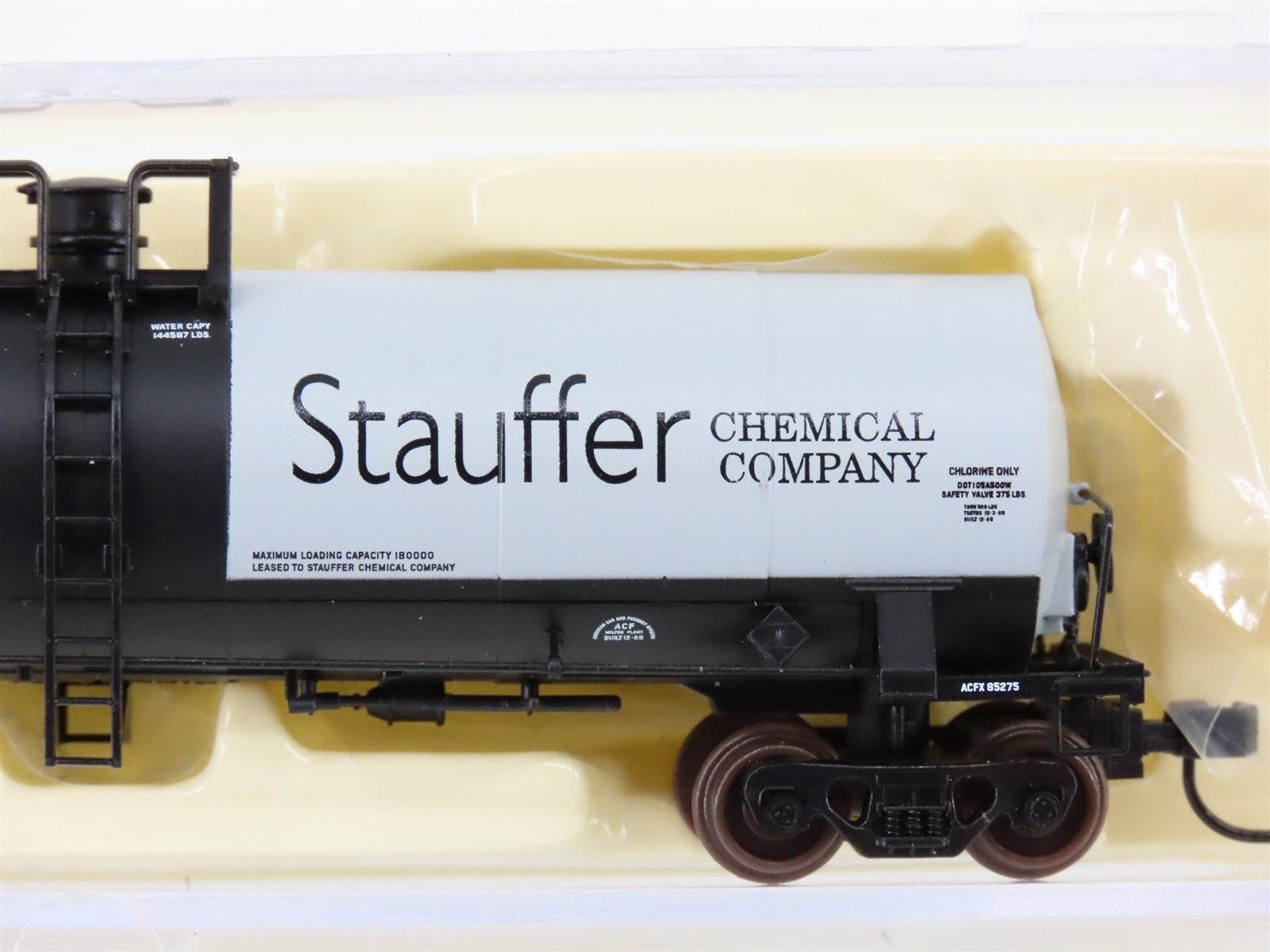 N Scale Atlas 40571 ACFX Stauffer Chemical 17,360 Gal. Tank Car 85275