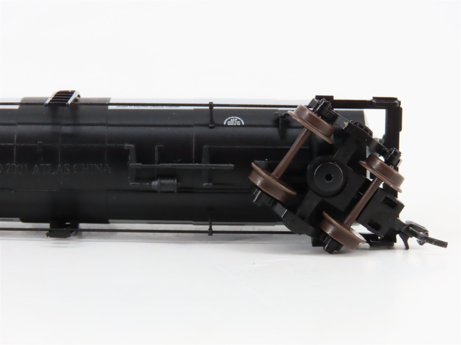 N Scale Atlas 40571 ACFX Stauffer Chemical 17,360 Gal. Tank Car 85275