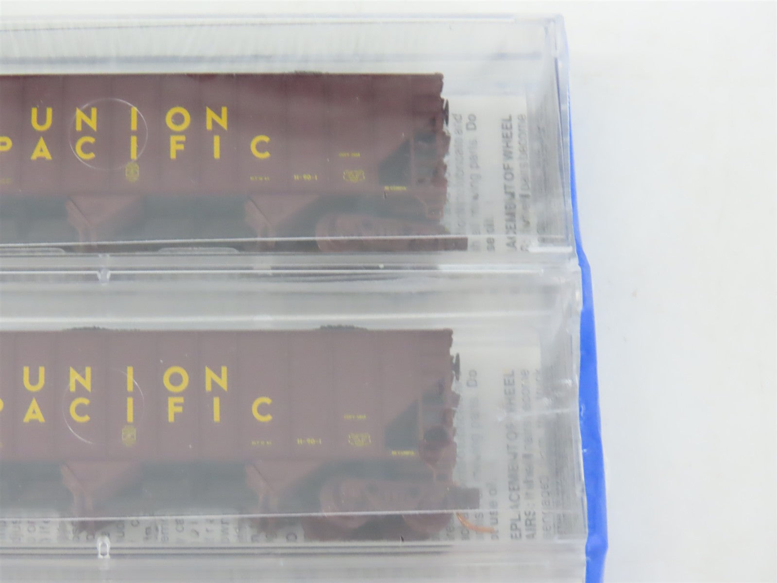 N Scale Micro-Trains MTL NSC 04-18 UP Union Pacific 3-Bay Hopper w/Load 4-Pack