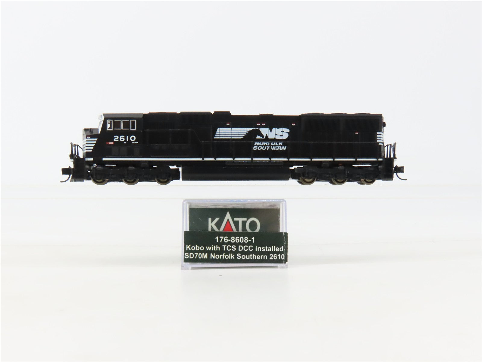 N Scale Kato 176-8608-1 NS Norfolk Southern SD70M Diesel Locomotive #2610 wDCC