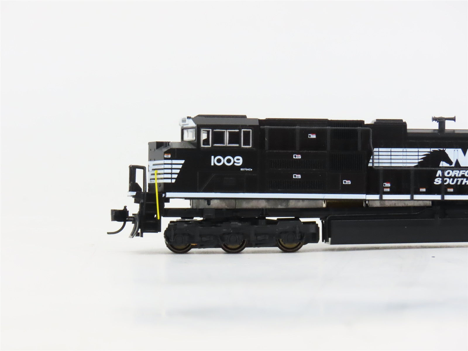 N Scale Kato 176-8507 NS Norfolk Southern SD70ACe Diesel Locomotive #1009 wDCC