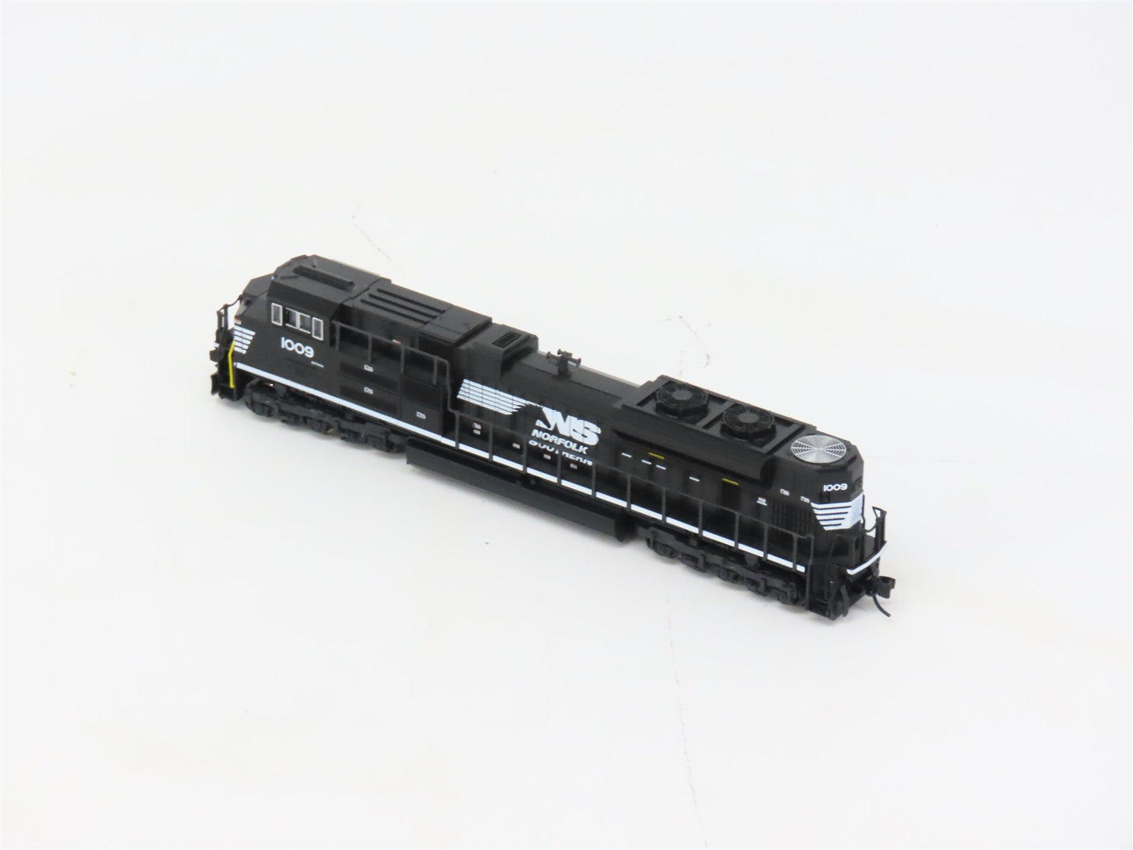 N Scale Kato 176-8507 NS Norfolk Southern SD70ACe Diesel Locomotive #1009 wDCC