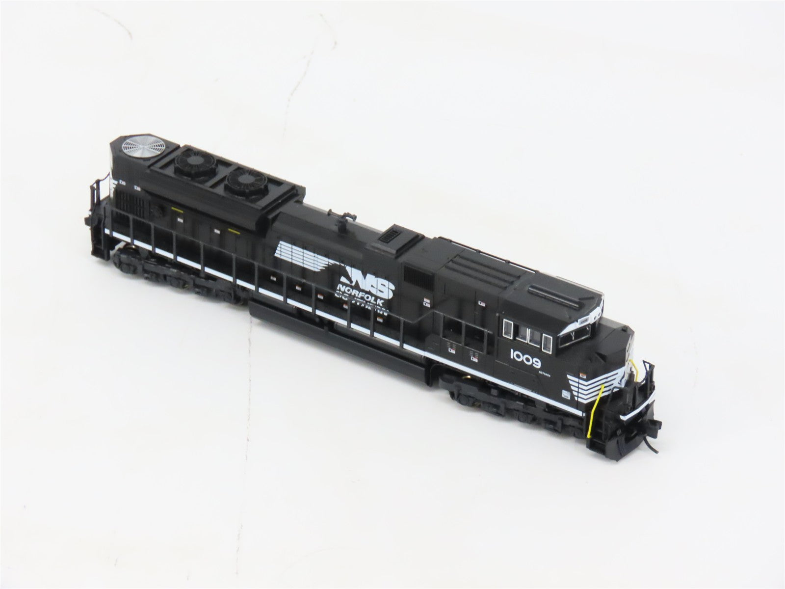 N Scale Kato 176-8507 NS Norfolk Southern SD70ACe Diesel Locomotive #1009 wDCC