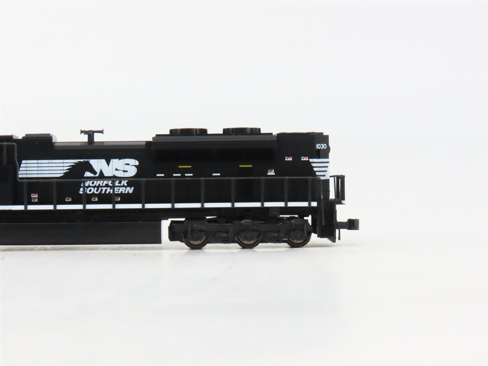 N Scale Kato 176-8514 NS Norfolk Southern SD70ACe Diesel Locomotive #1030