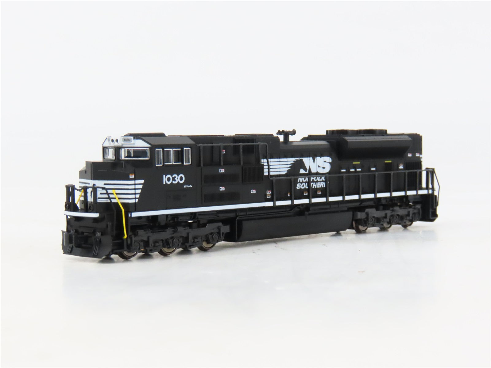 N Scale Kato 176-8514 NS Norfolk Southern SD70ACe Diesel Locomotive #1030