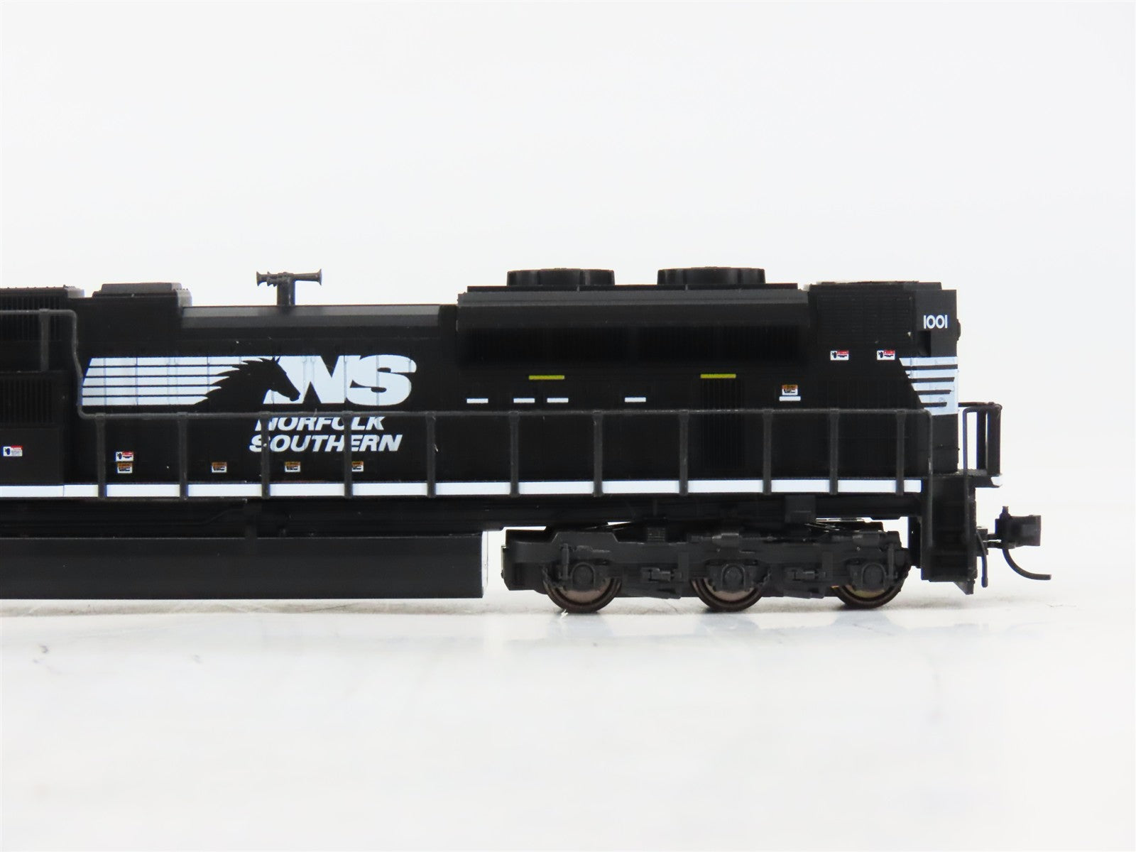 N Scale Kato 176-8513 NS Norfolk Southern SD70ACe Diesel Locomotive #1001 wDCC