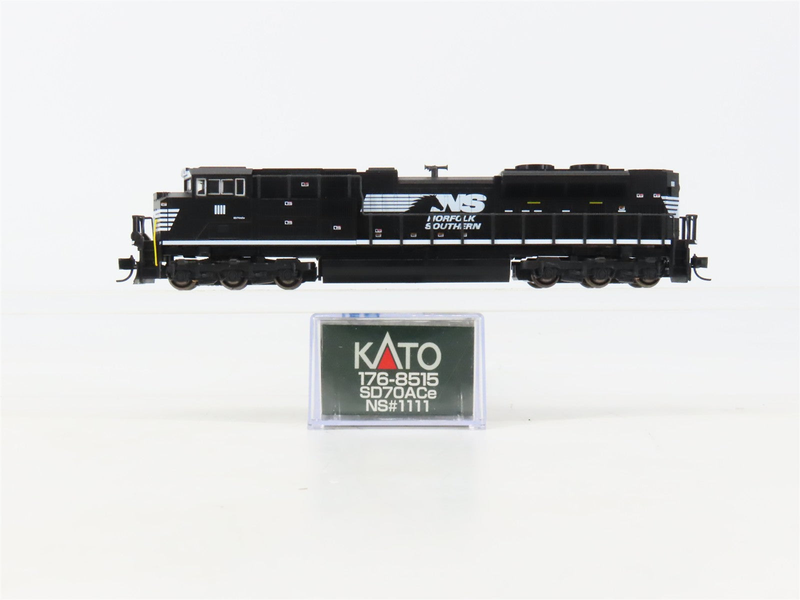 N Scale Kato 176-8515 NS Norfolk Southern SD70ACe Diesel Locomotive #1111 wDCC