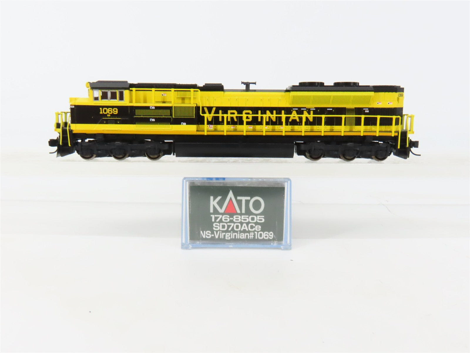 N Scale Kato 176-8505 NS Virginian Heritage SD70ACe Diesel Locomotive #1069 wDCC