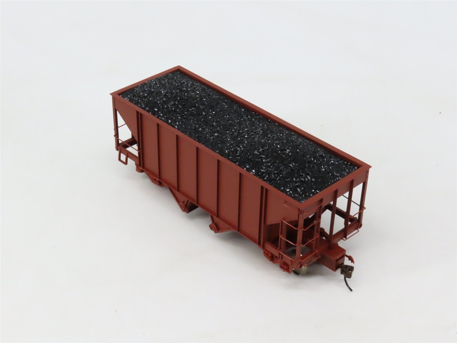 On30 Scale Bachmann 27999 Unlettered 2-Bay Steel Hopper Car 2-Pack