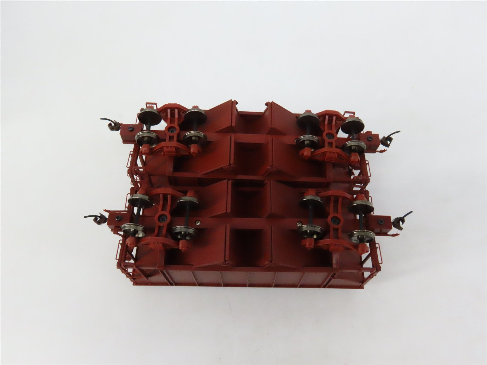 On30 Scale Bachmann 27999 Unlettered 2-Bay Steel Hopper Car 2-Pack