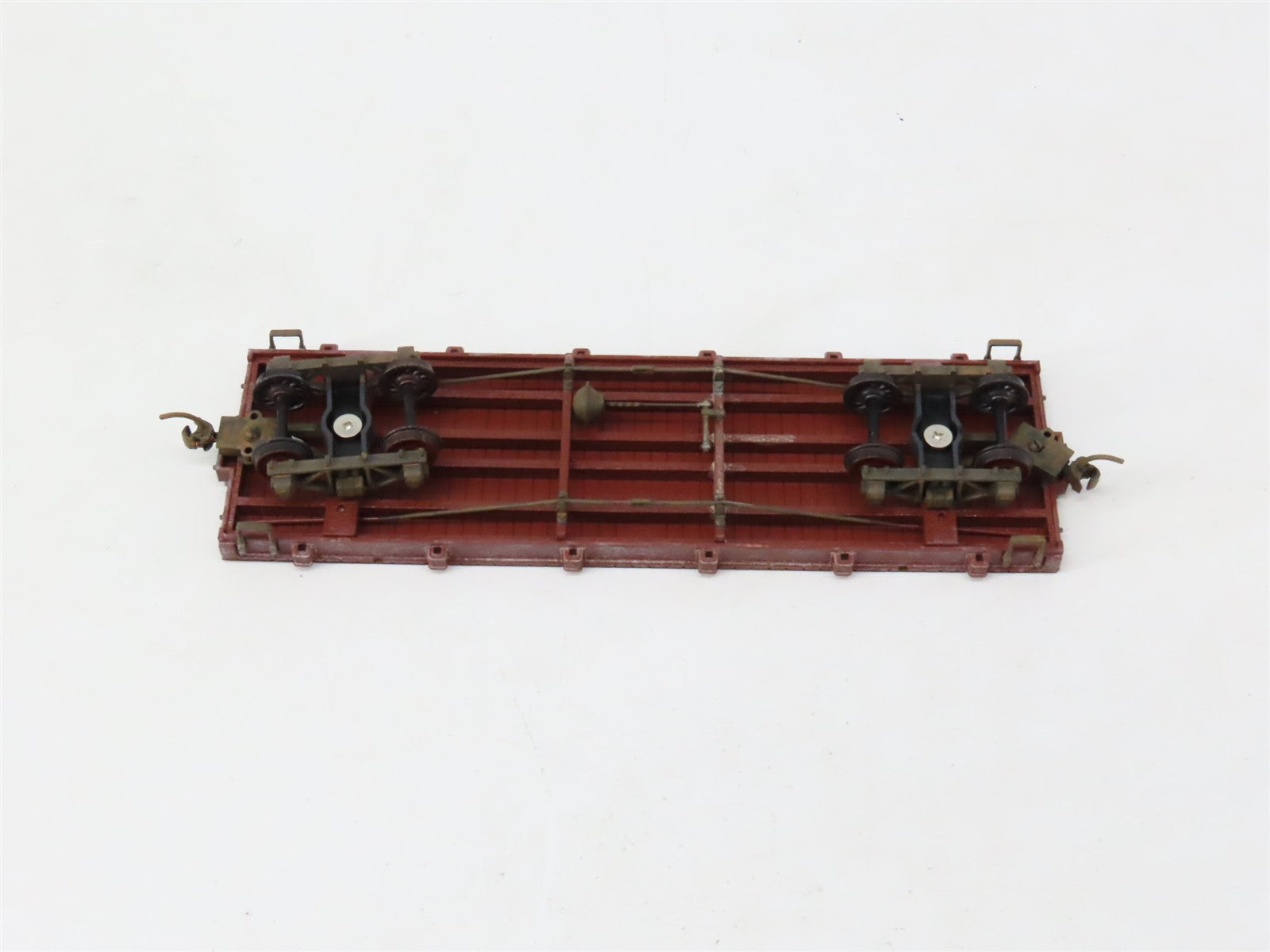 On30 Scale Bachmann 27399 Unlettered Flatcar Weathered