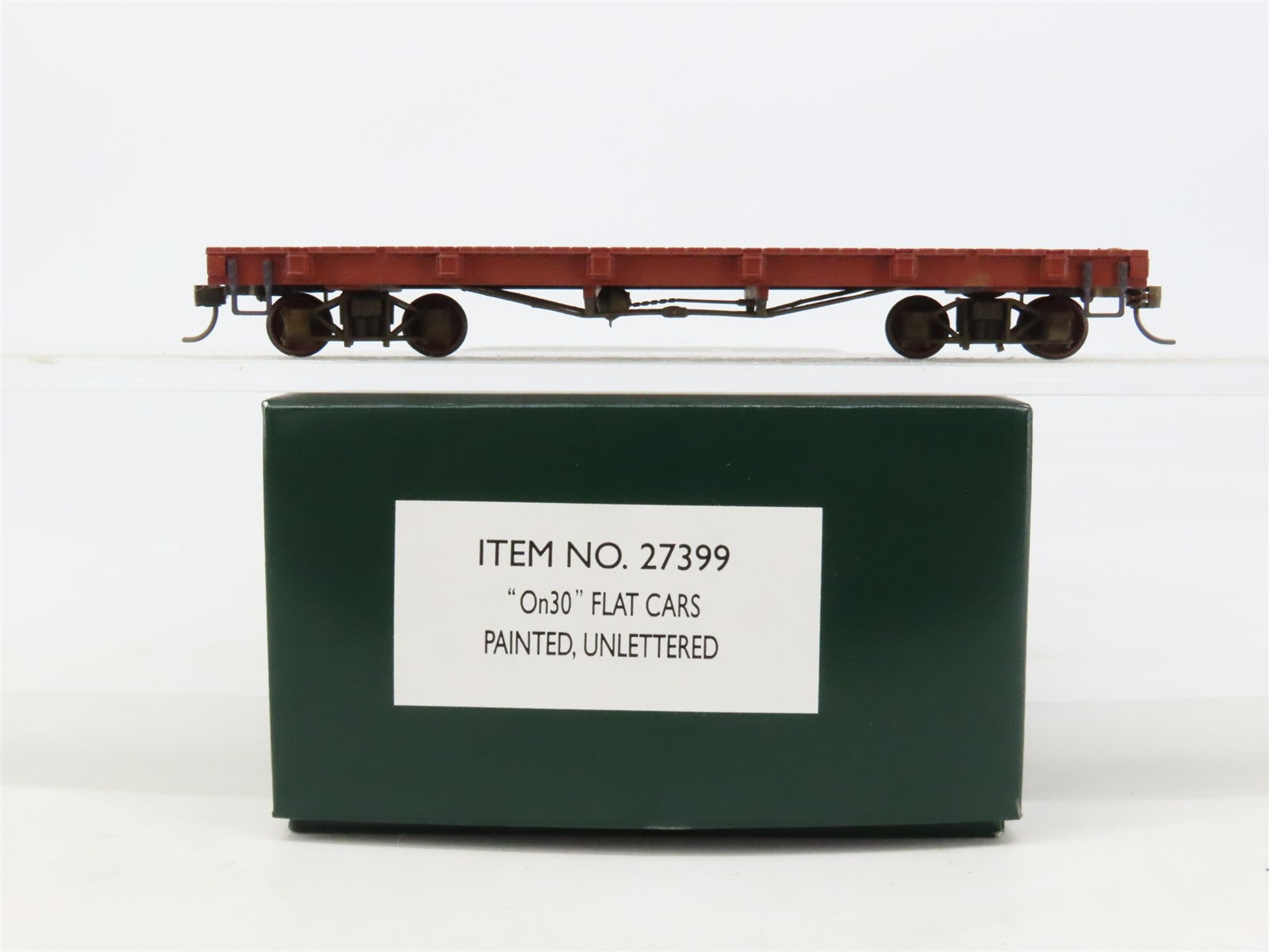 On30 Scale Bachmann 27399 Unlettered Flatcar Weathered