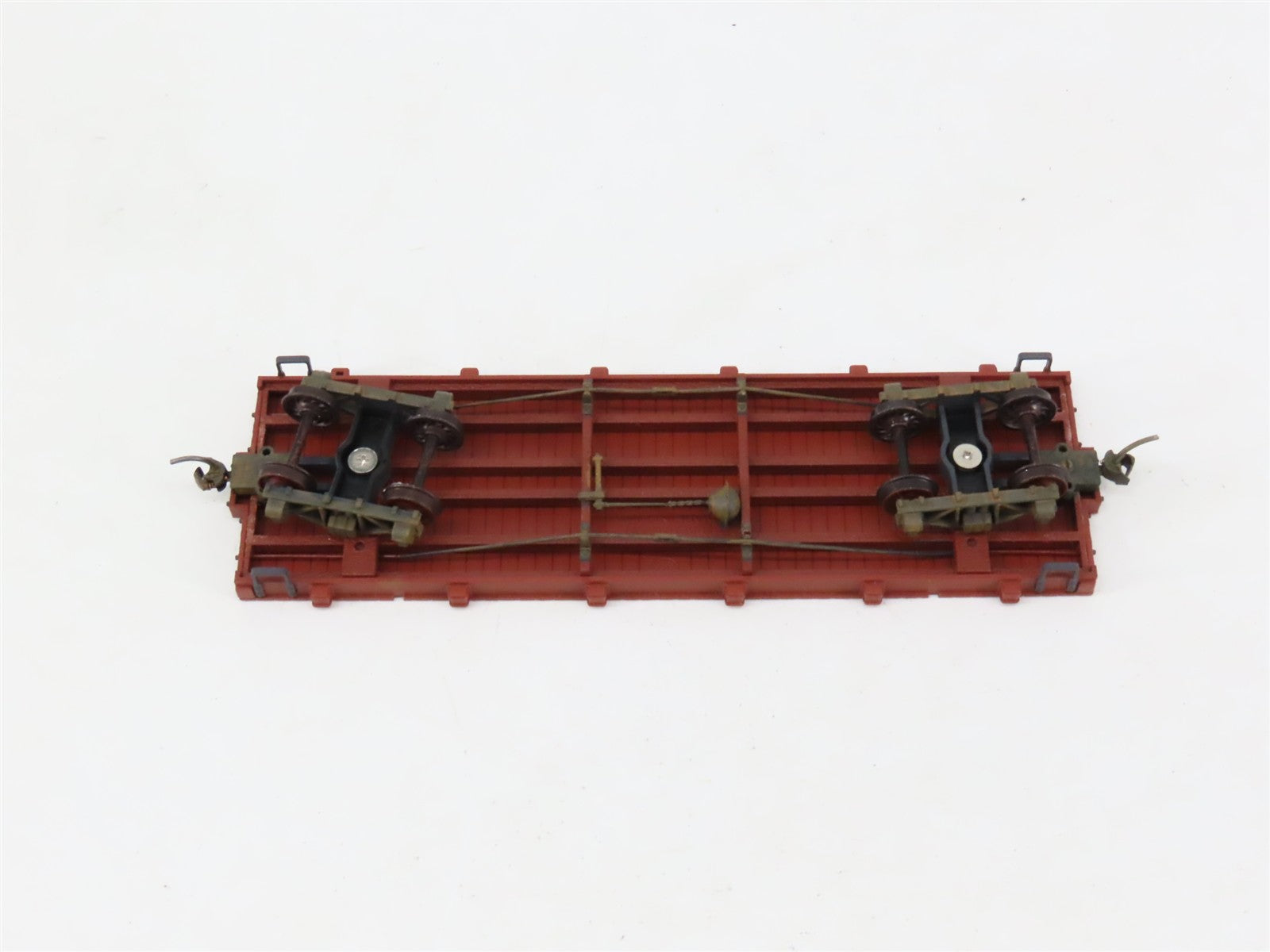 On30 Scale Bachmann 27399 Unlettered Flatcar Weathered