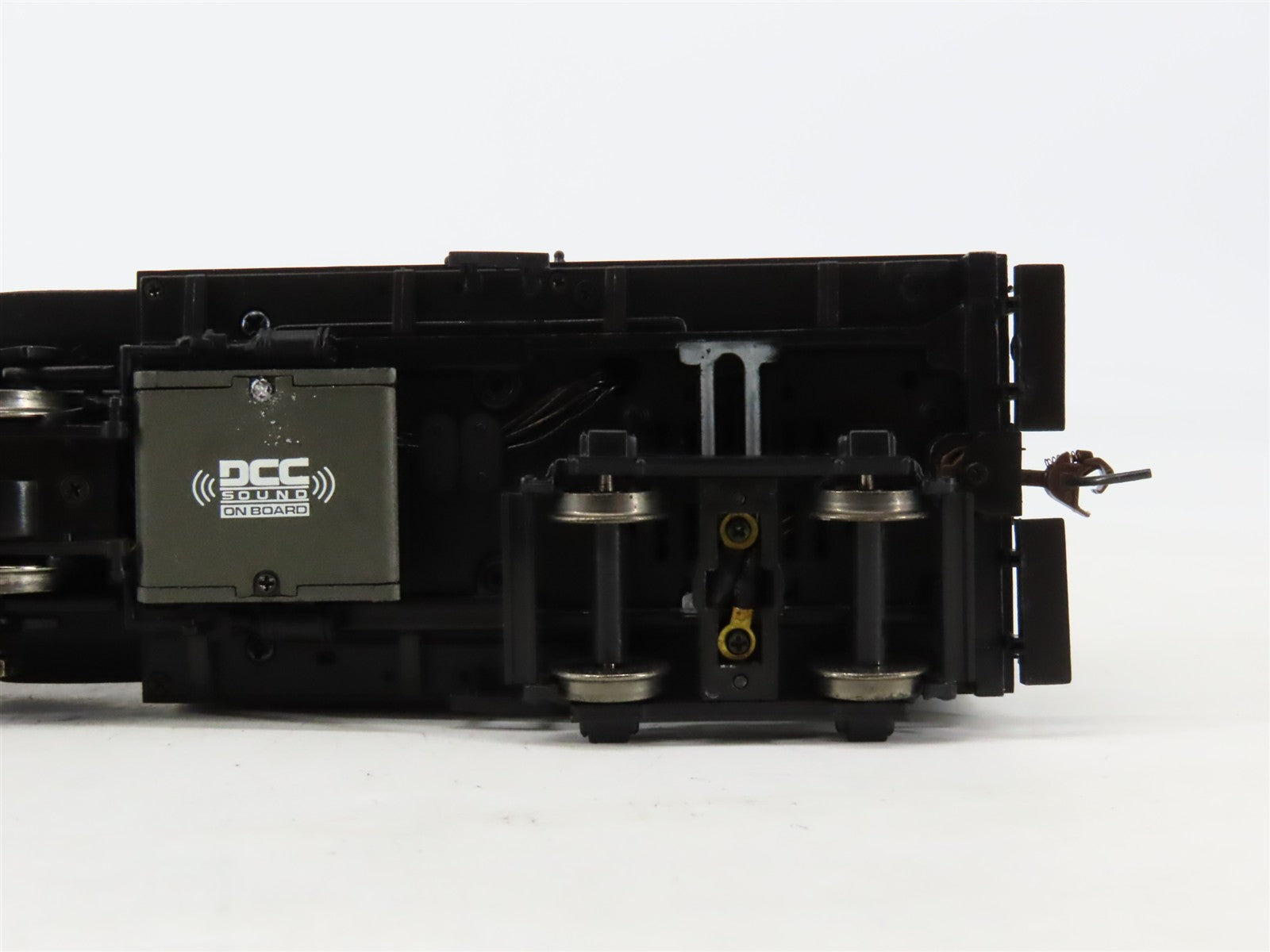 On30 Scale Bachmann 25498 Unlettered 2-4-4 Steam Locomotive wDCC & Sound