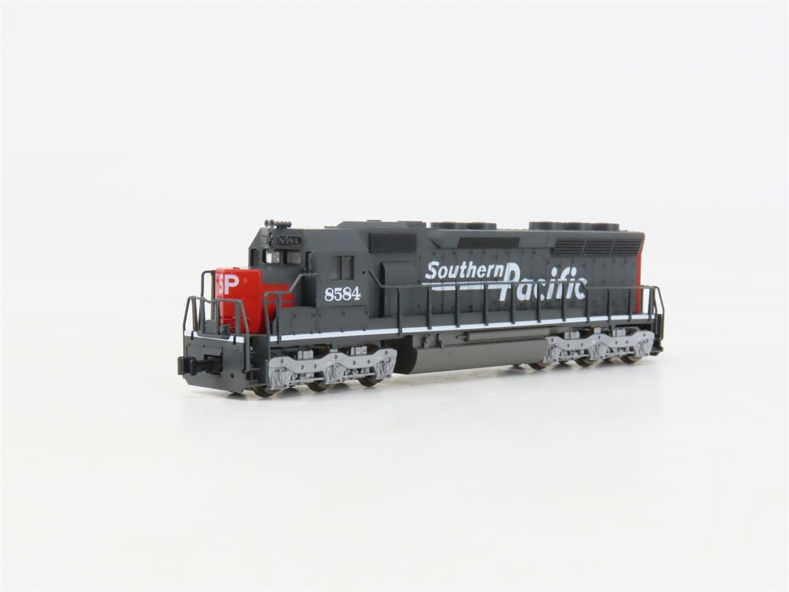 N Scale Kato 176-3131 SP Southern Pacific SD45 Diesel Locomotive #8584