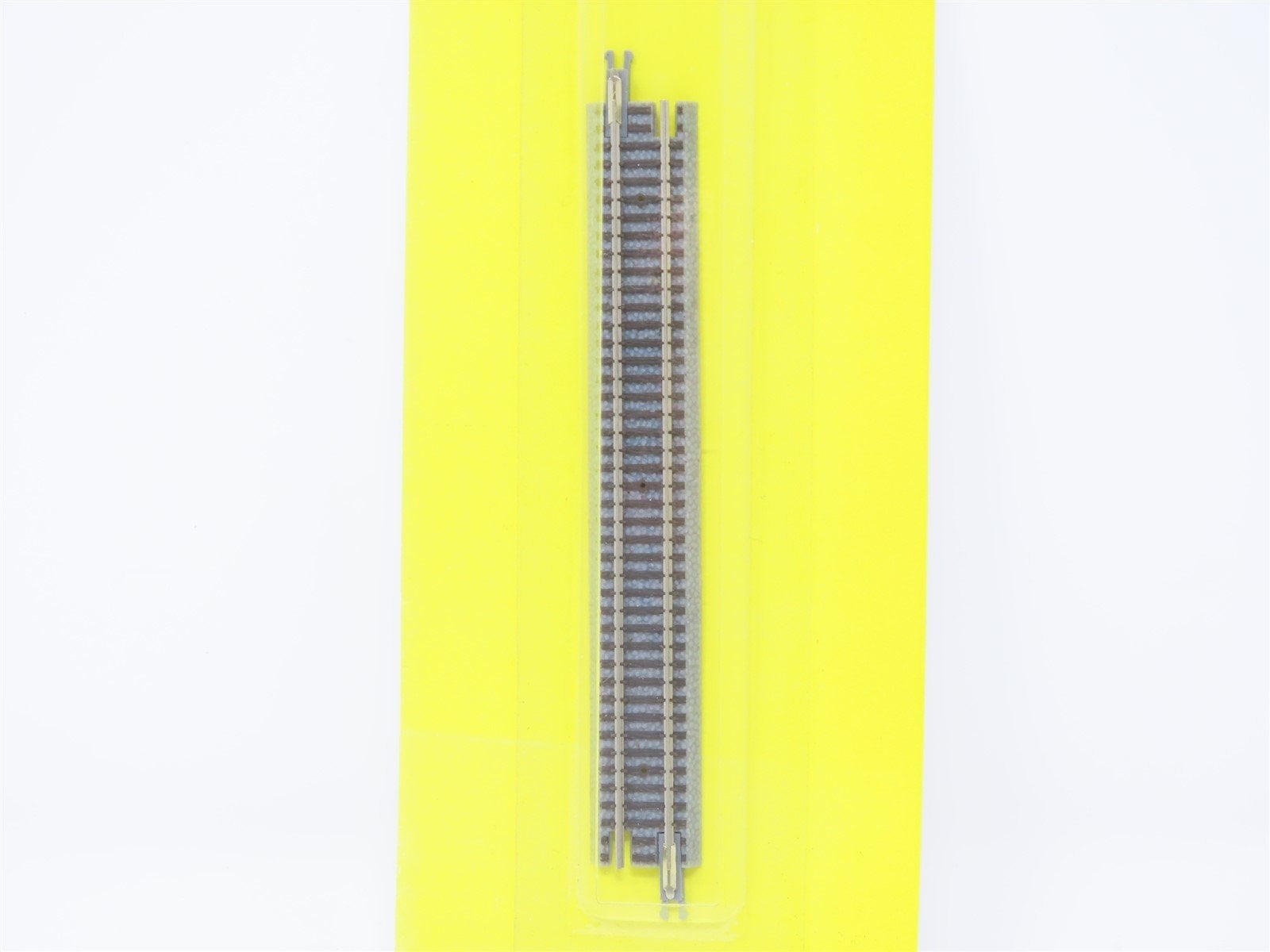 Z Scale MTL Micro-Trains 99040906 Straight Track 110mm w/ Uncoupler (1 piece)