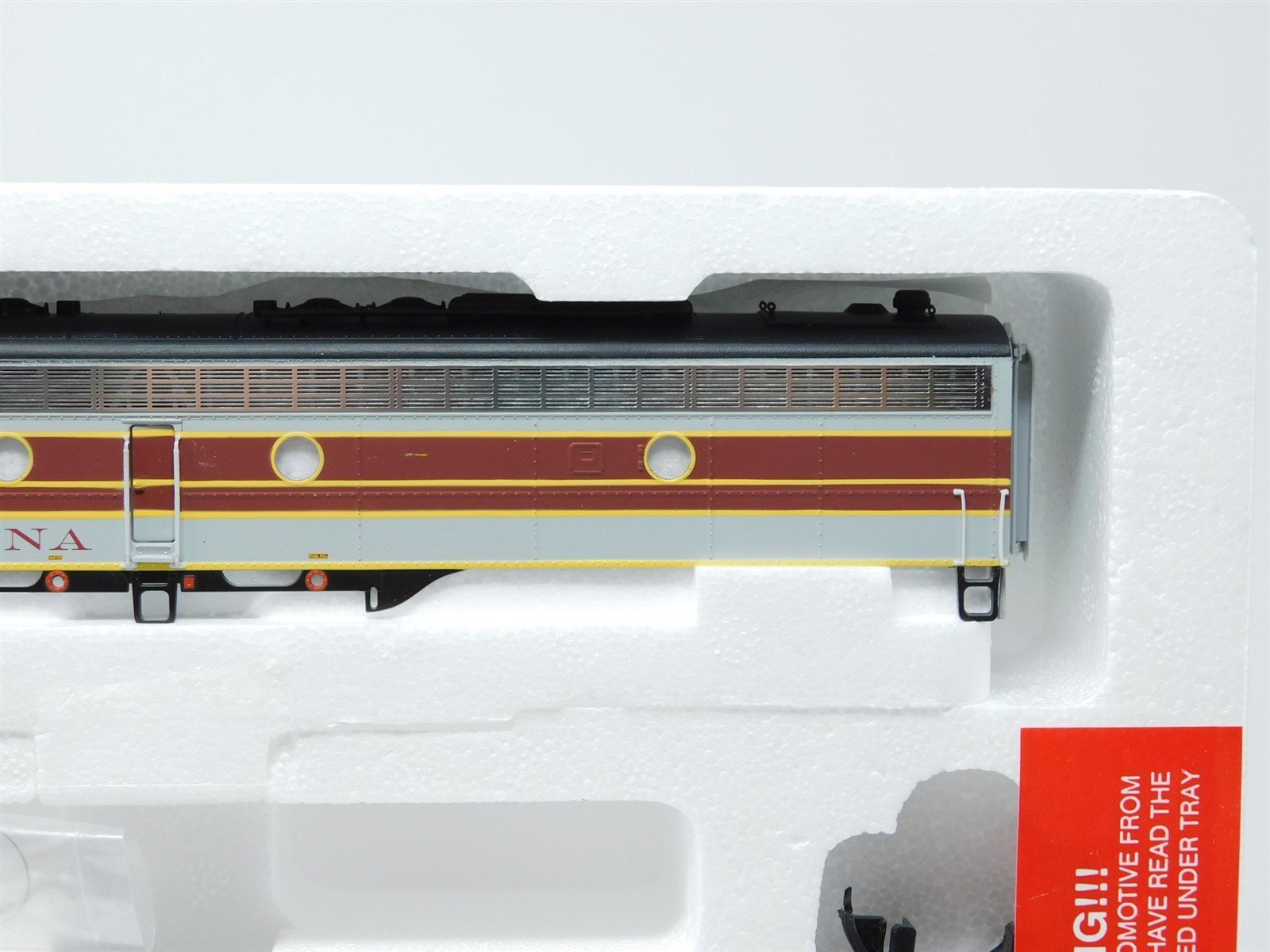 HO Scale Proto 2000 8706 DL&W Railway E8/9A Diesel Locomotive #814