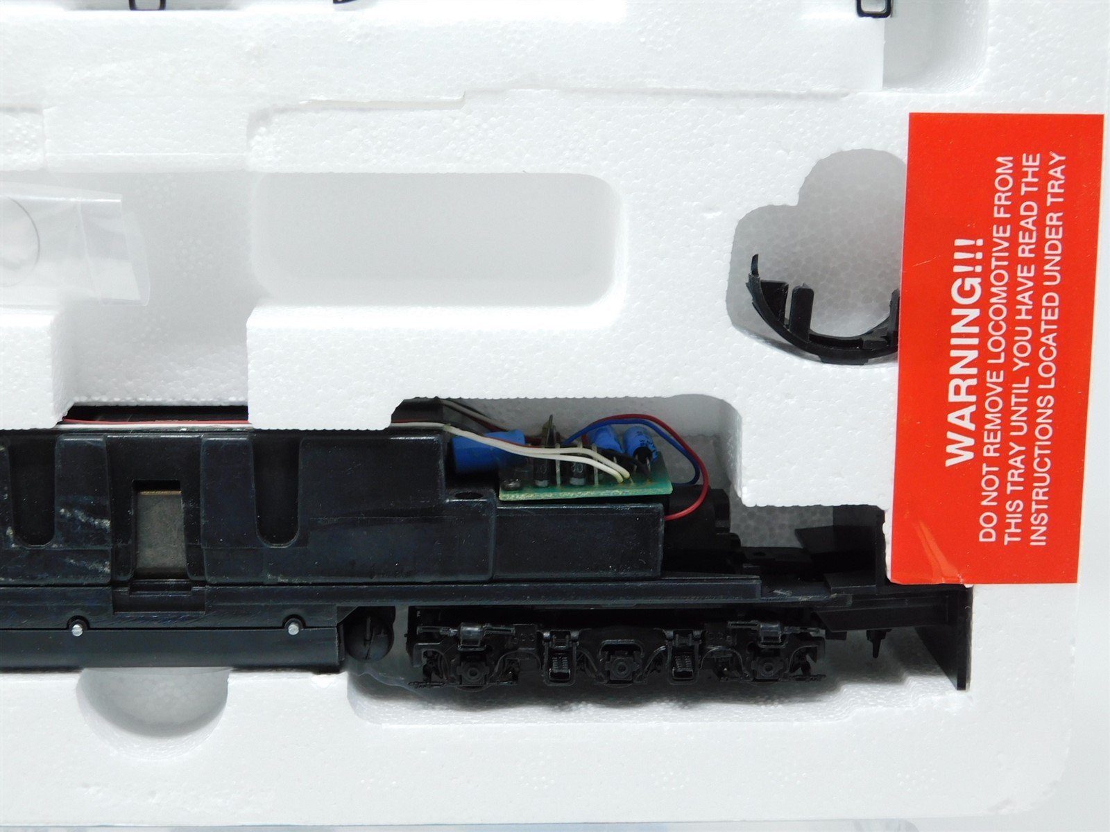 HO Scale Proto 2000 8706 DL&W Railway E8/9A Diesel Locomotive #814