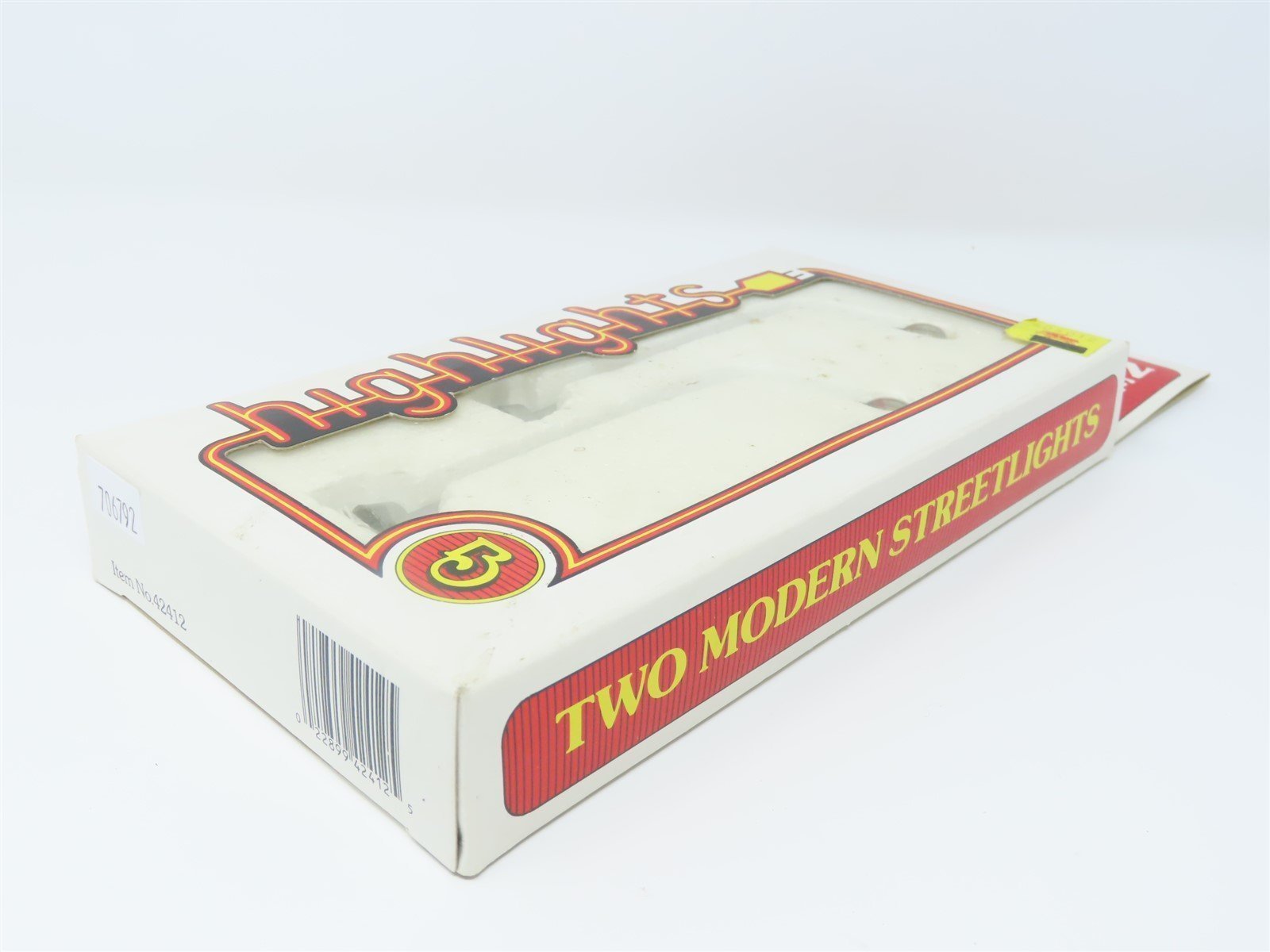 HO Scale Bachmann Highlights #42412 Two Modern Streetlights