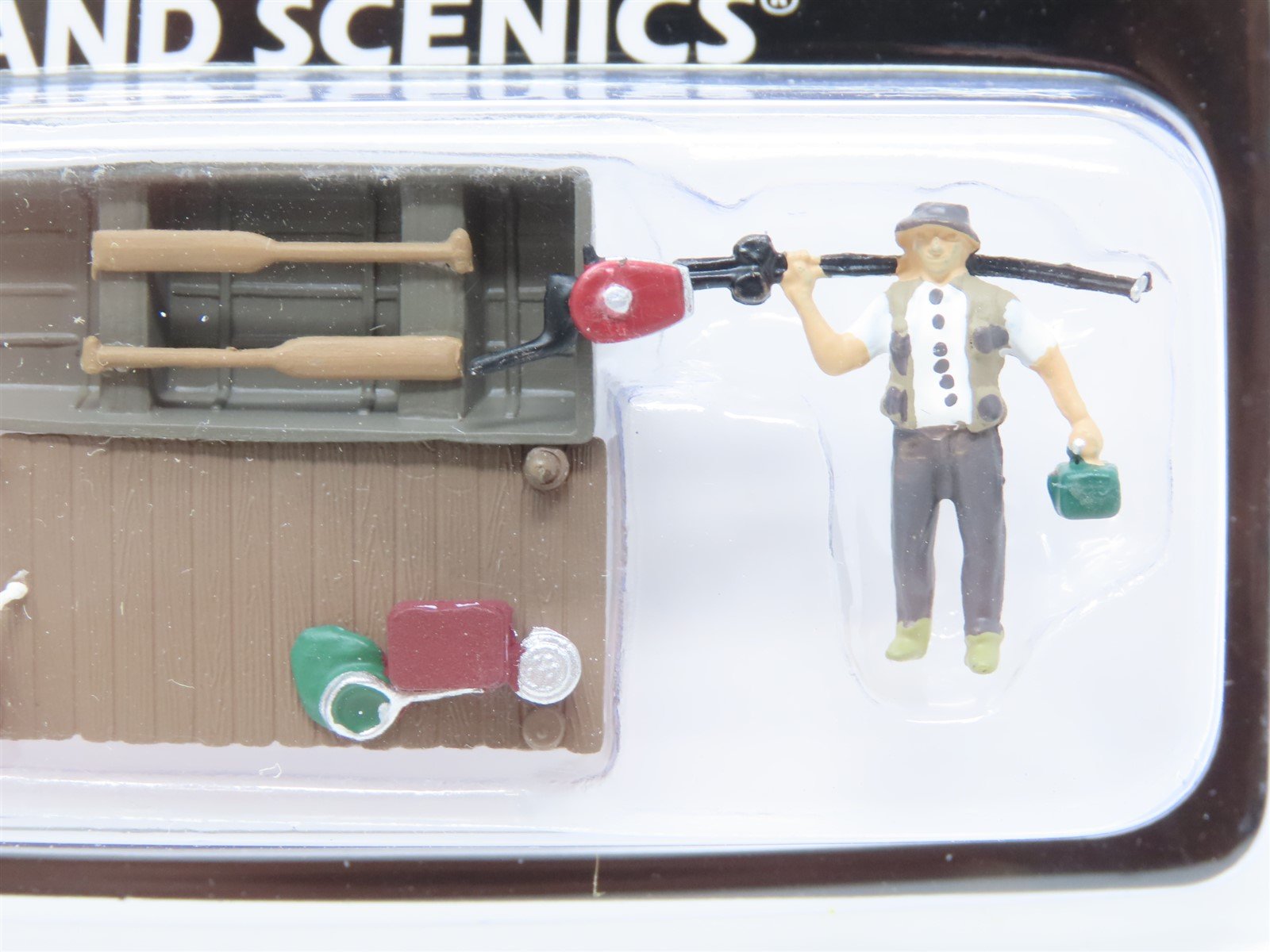 WOODLAND SCENICS - O Scale Family Fishing Miniature Figures Set (A2756)