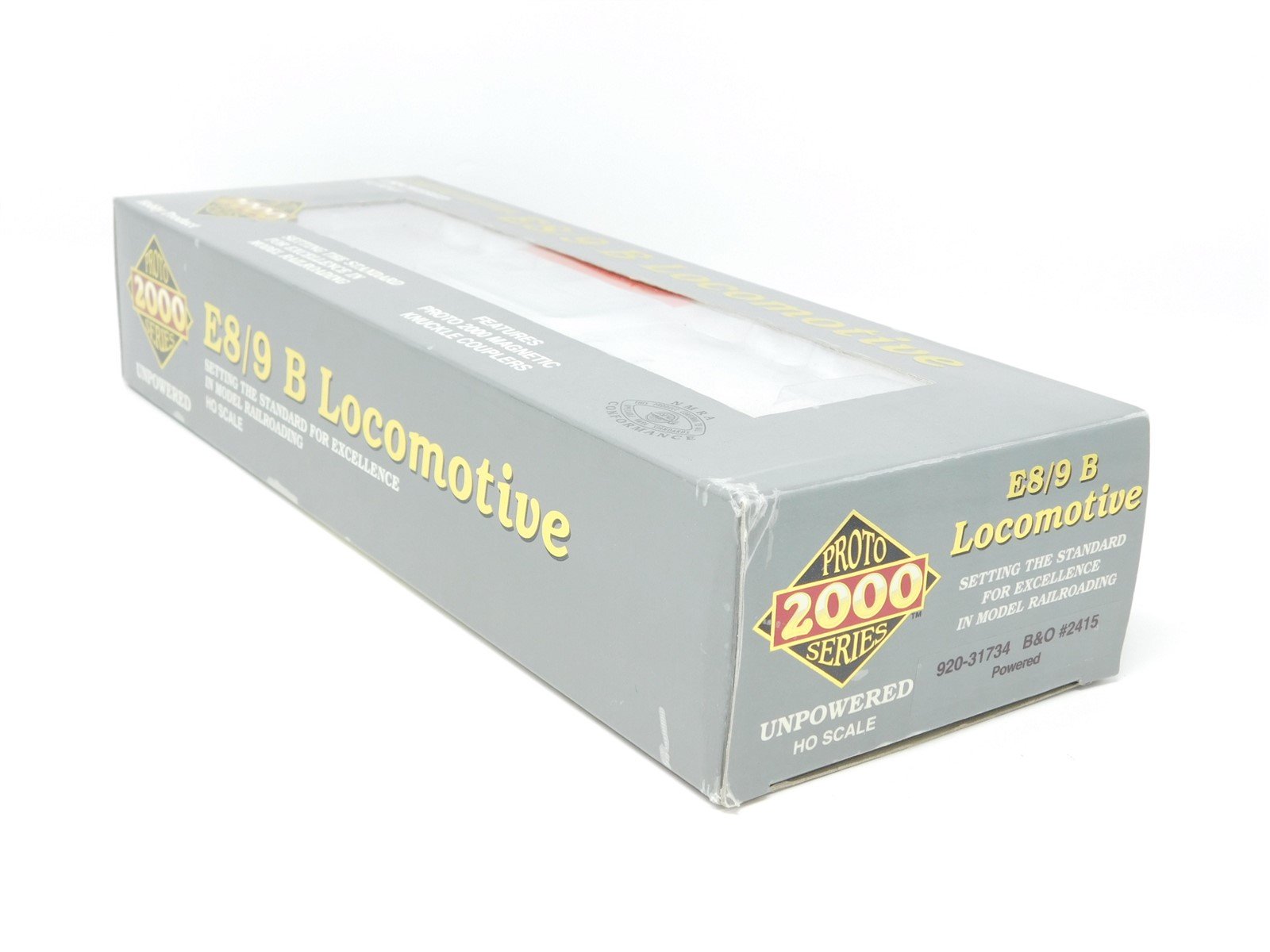 HO Walthers 920-31734 B&O Baltimore & Ohio E8/9B Diesel Unpowered Dummy #2415