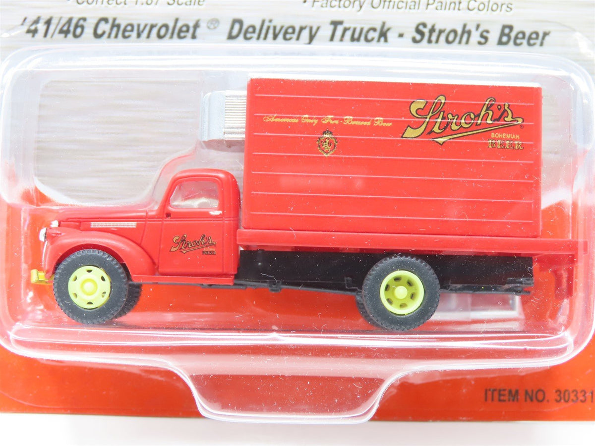 HO Classic Metal Works CMW 30331 &#39;41/46 Chevrolet Delivery Truck - Stroh&#39;s Beer