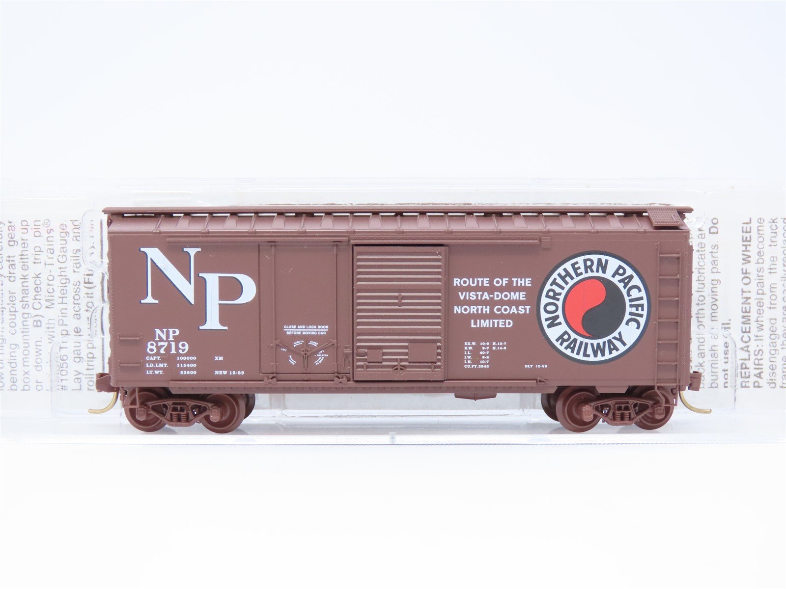 N Scale Micro-Trains MTL 22040 NP Northern Pacific 40' Box Car #8719