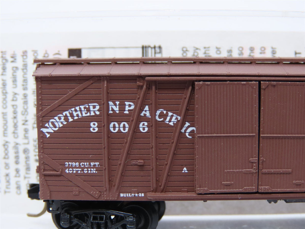 N Scale Micro-Trains MTL 29030 NP Northern Pacific 40&#39; Box Car #8006