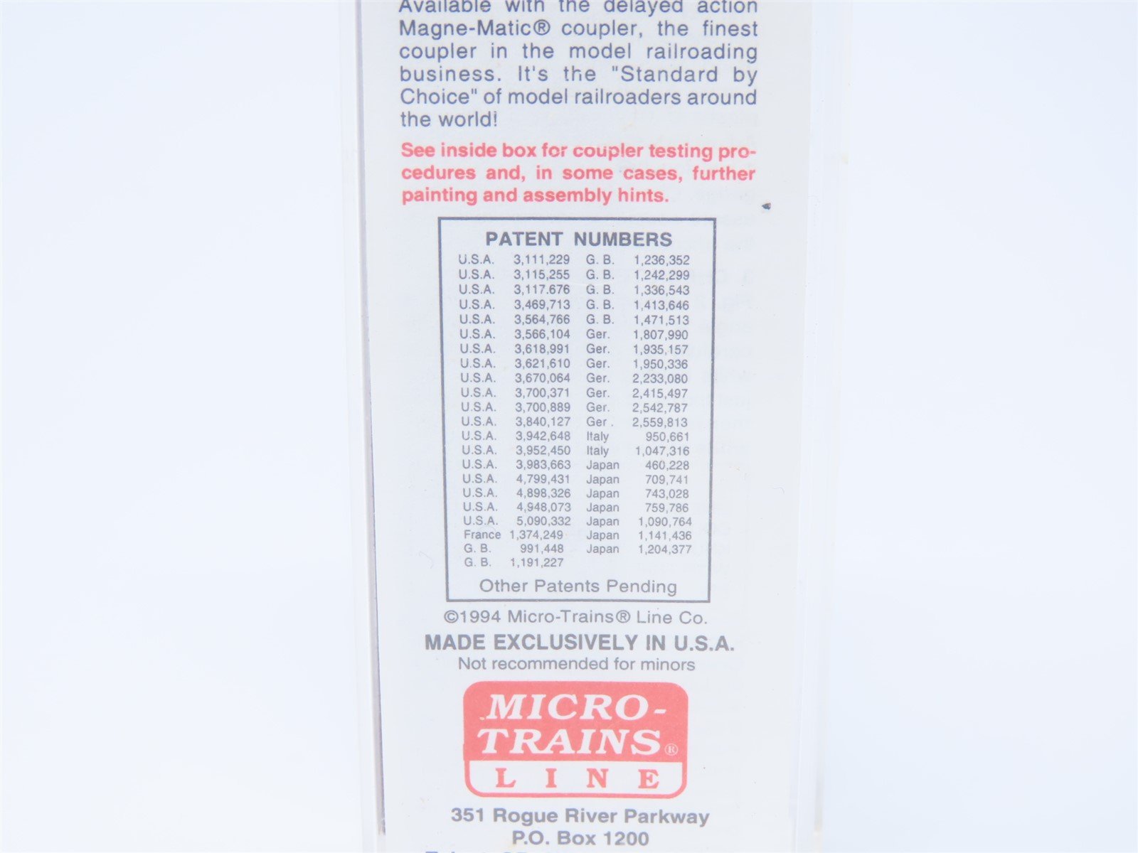 N Scale Micro-Trains MTL 29030 NP Northern Pacific 40' Box Car #8006