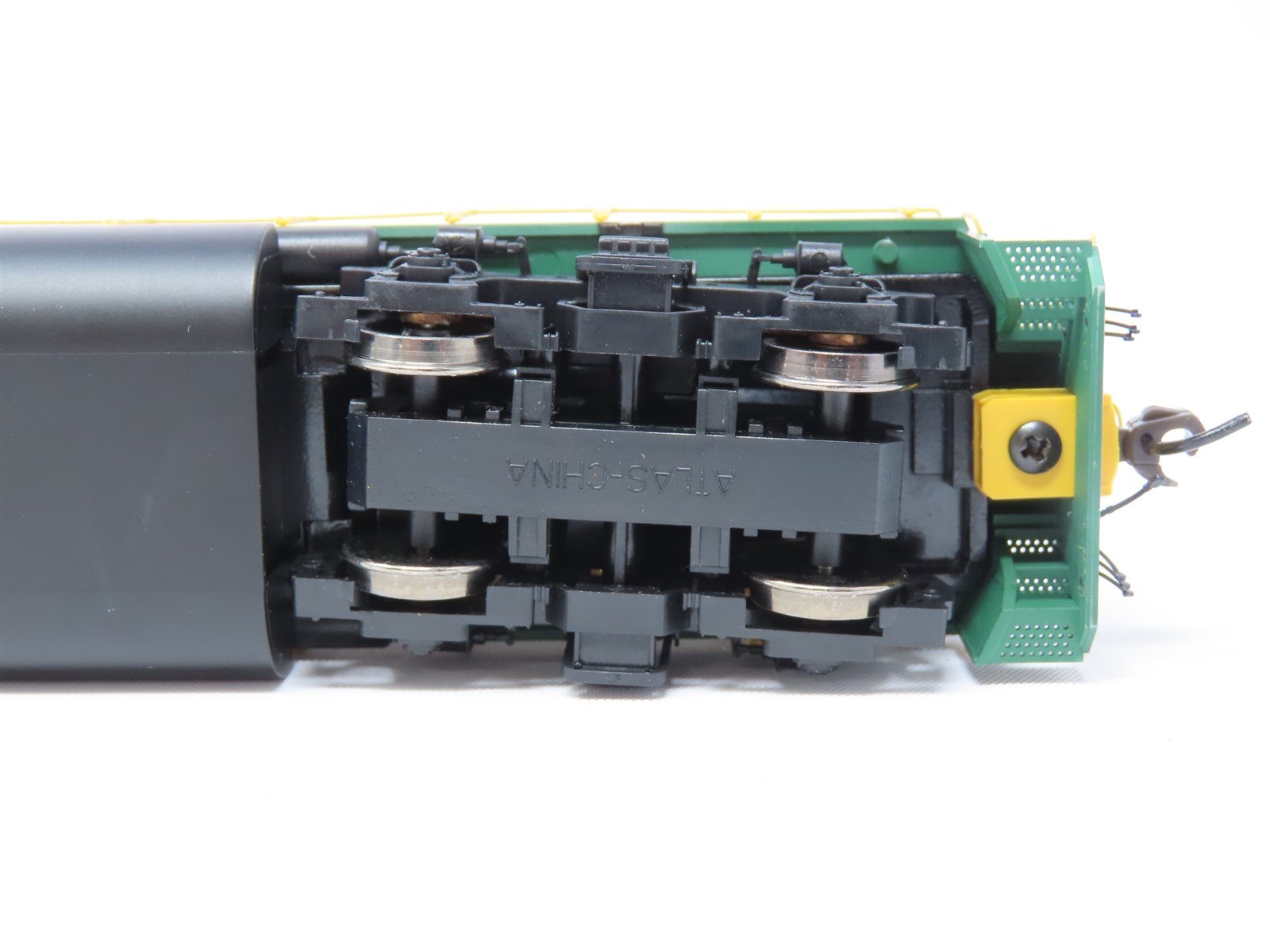 HO Scale Atlas Master Gold 9424 RDG Reading MP-15DC Diesel #2772 w/ DCC & Sound