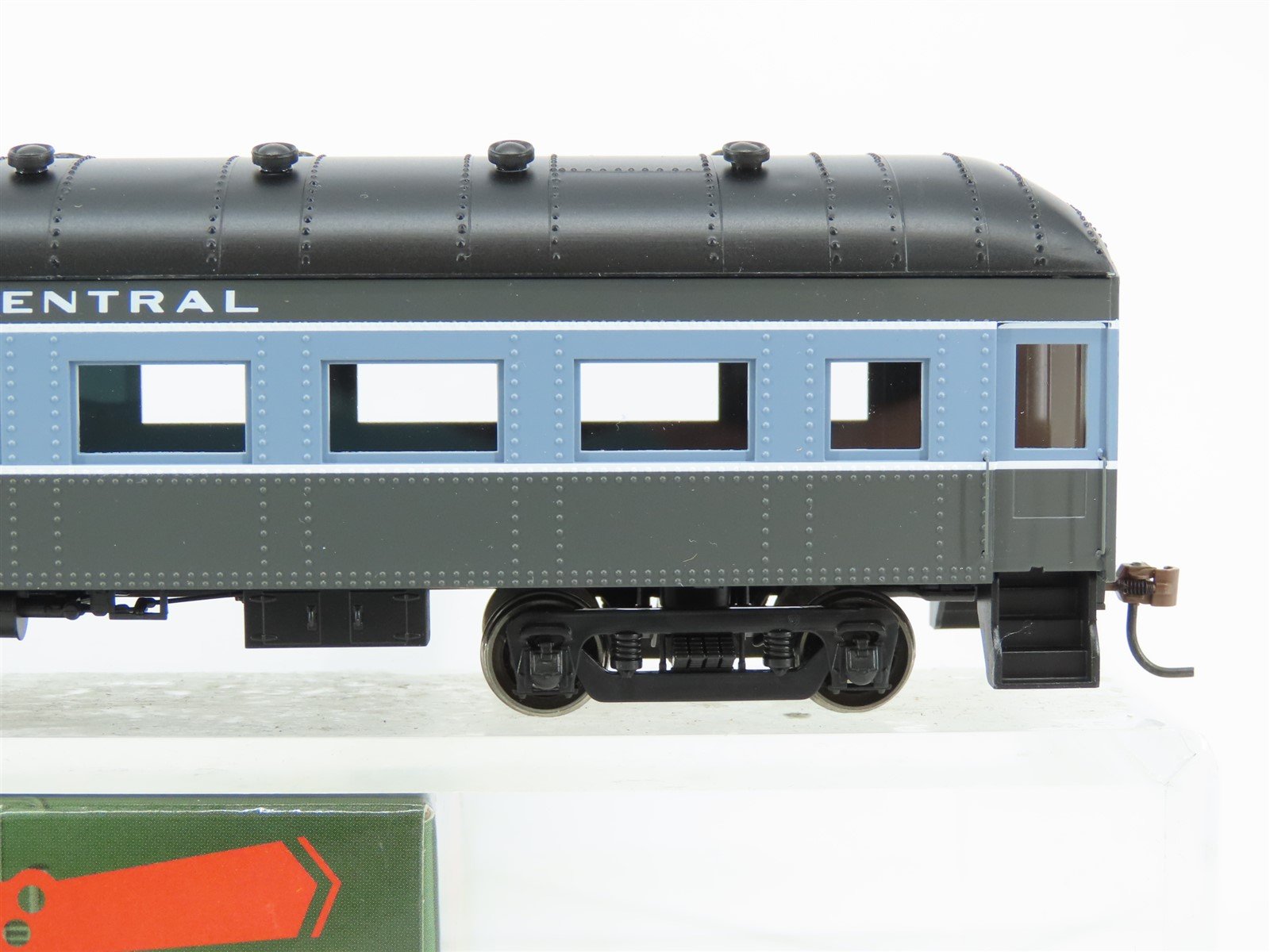 HO Scale Roundhouse 86542 NYC New York Central Arch-Roof Combine Passenger #243