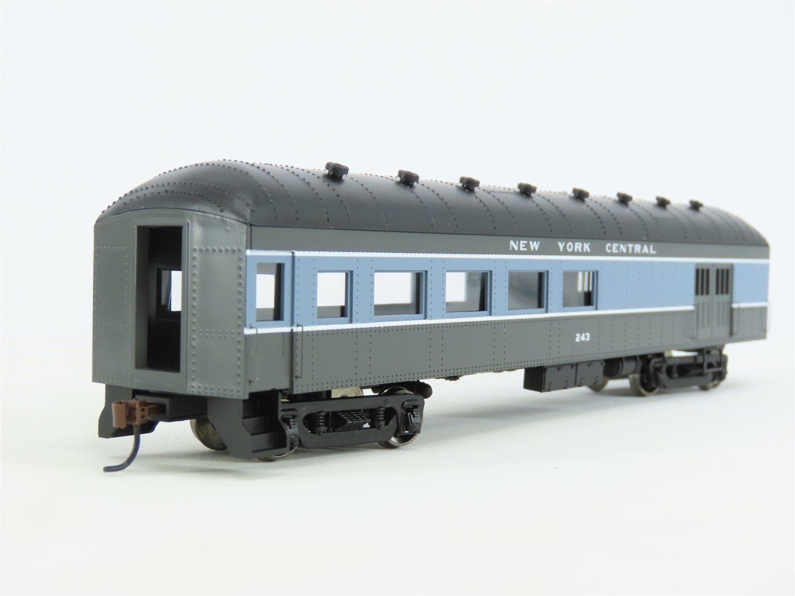 HO Scale Roundhouse 86542 NYC New York Central Arch-Roof Combine Passenger #243