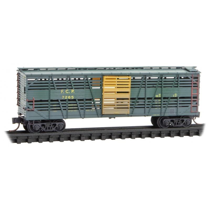 N Micro-Trains MTL 99305022 FCP Ferrocarril del Pacifico 40&#39; Stock Car 2-Pack