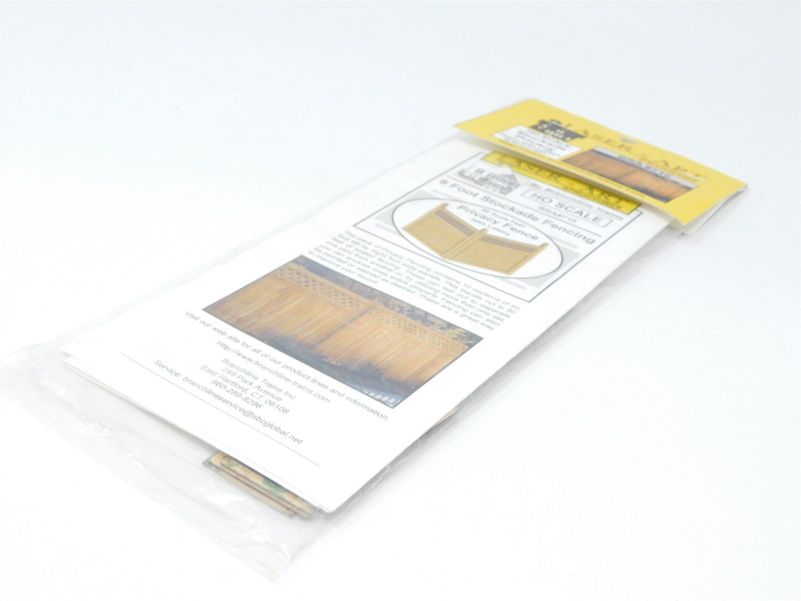 HO Branchline Laser-Art Structures BRA #710 Stockade Privacy Fence w/ Lattice