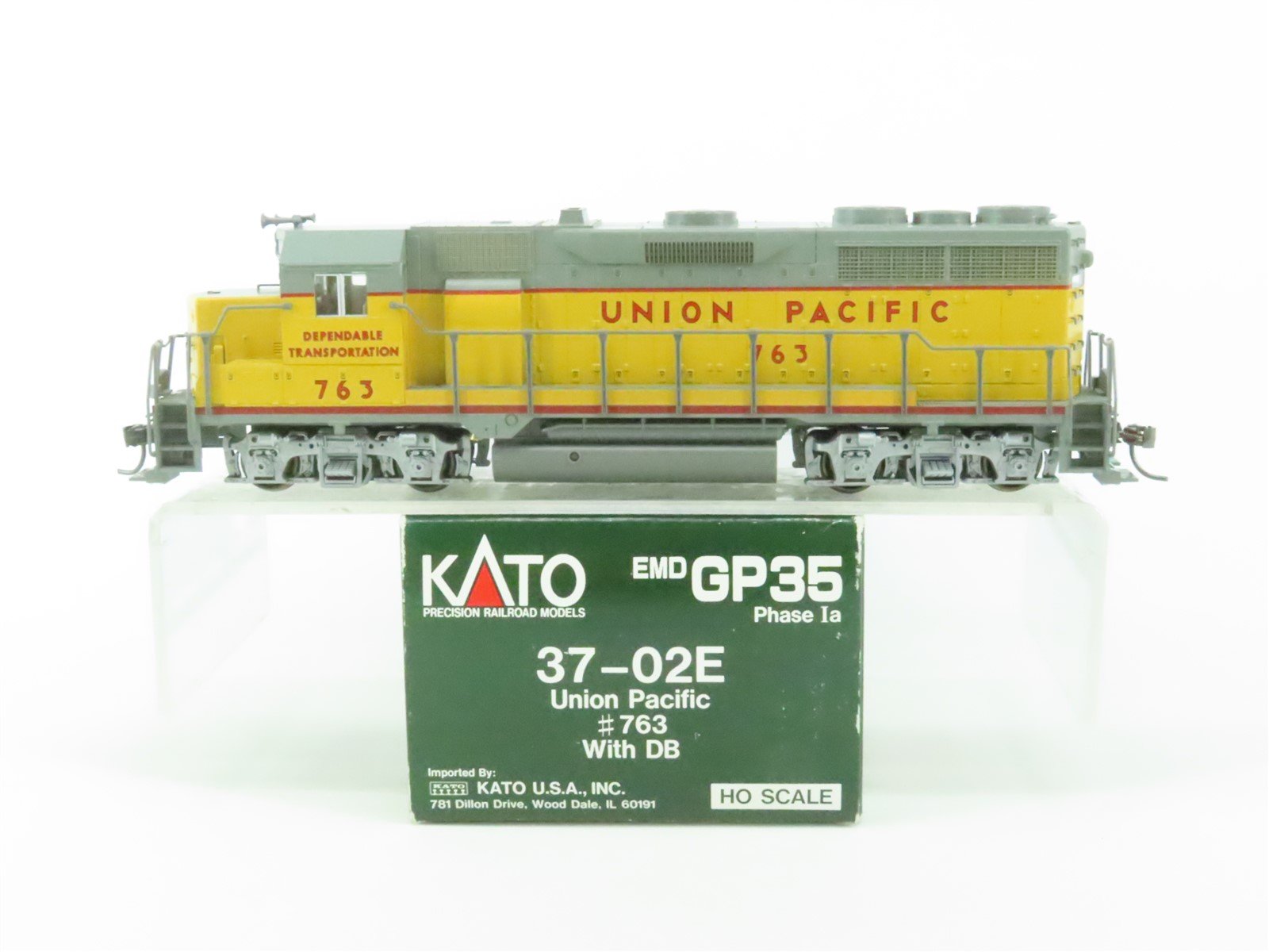 HO Scale KATO 37-02E UP Union Pacific EMD GP35 Ph. 1a Diesel Locomotive #763