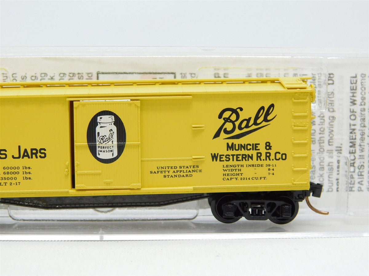 N Micro-Trains MTL 42030 MWR Muncie &amp; Western &quot;Ball Glass Jars&quot; Box Car #1022