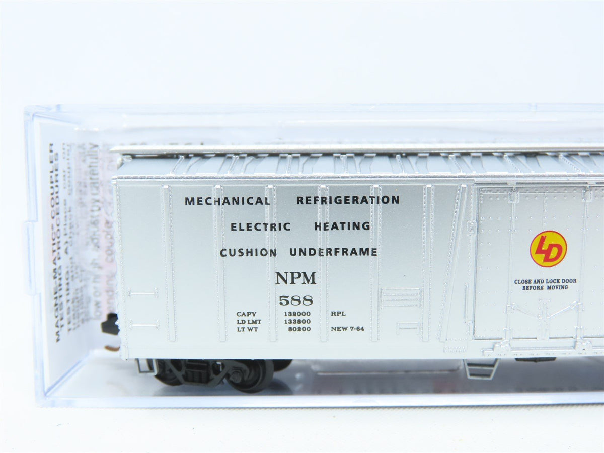 N Scale Micro-Trains MTL 07000050 NP Northern Pacific 51&#39; Mech Reefer #588