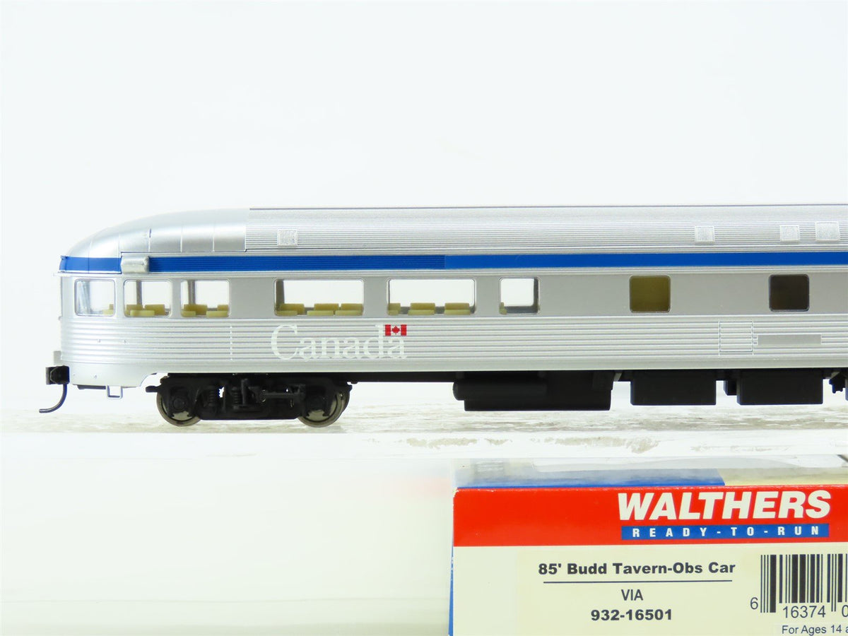 HO Walthers #932-16501 VIA Rail Canada 85&#39; Budd Tavern-Observation Passenger